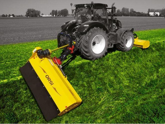 Tractor ORSI trabajando en campo verde - Tecnología italiana